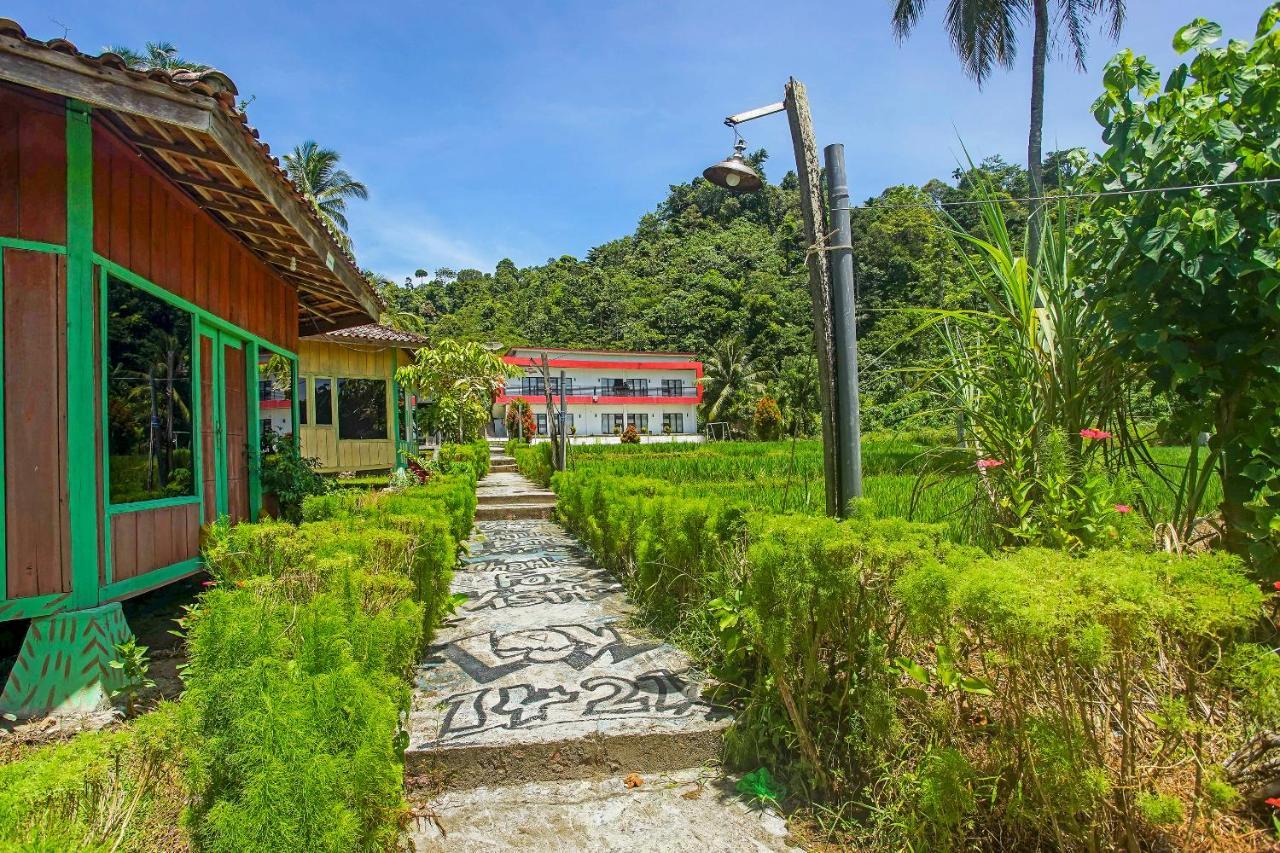 OYO 2246 Anjung Bang Oking Hotel&Resort Pasarpulaupisang Luaran gambar