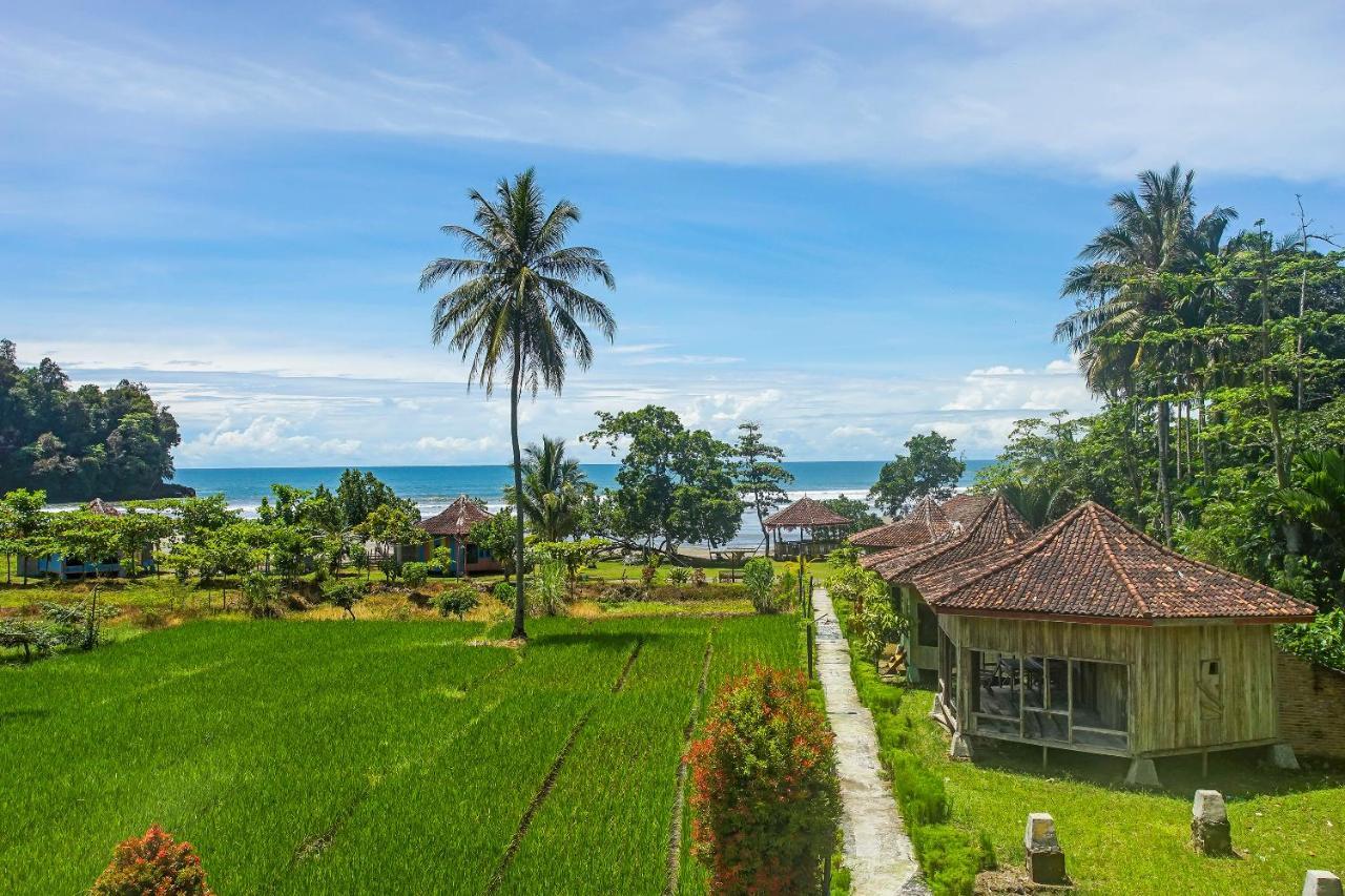 OYO 2246 Anjung Bang Oking Hotel&Resort Pasarpulaupisang Luaran gambar